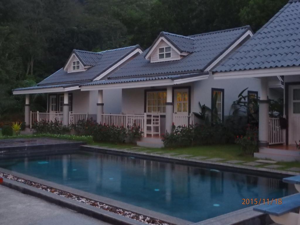 Suksompong Resort Khao Lak Eksteriør bilde